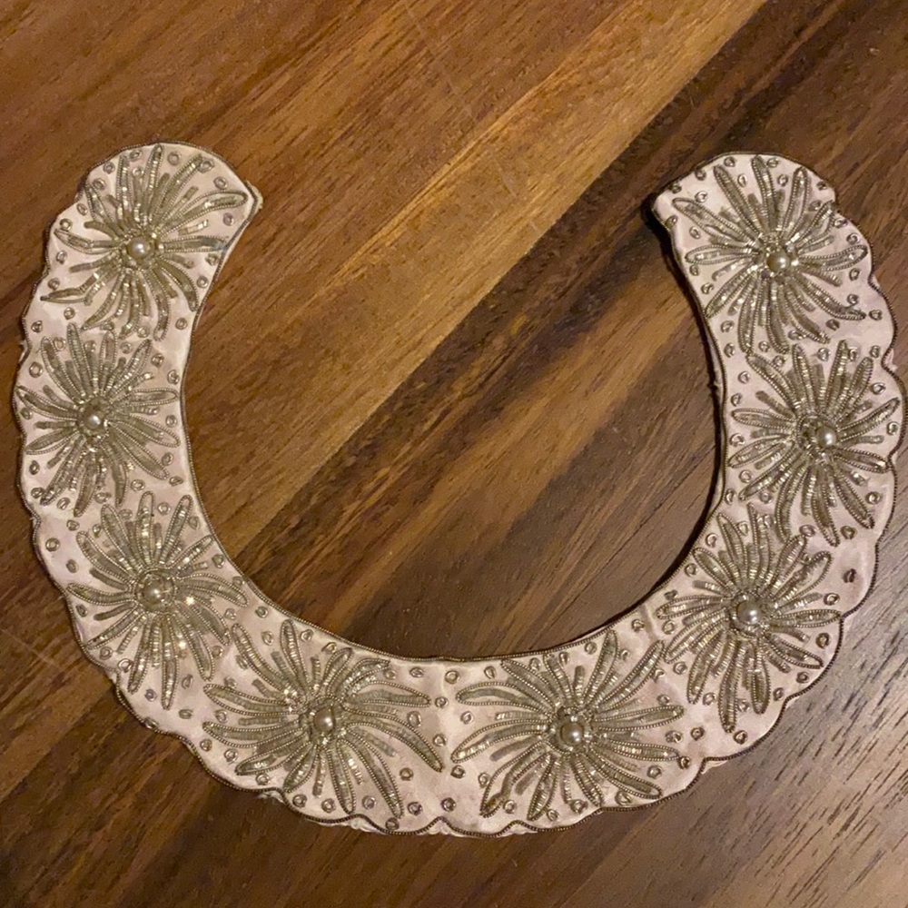 Vintage Scalloped Bib Collar Excellent Condition